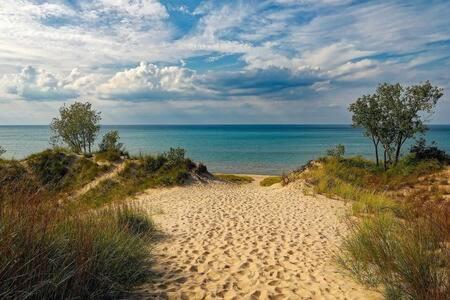 Beautiful Downstairs 1Bed 1Bth Charmer- Pet Friendly Michigan City Exteriér fotografie