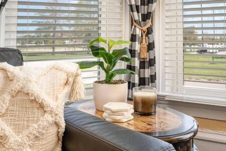 Beautiful Downstairs 1Bed 1Bth Charmer- Pet Friendly Michigan City Exteriér fotografie